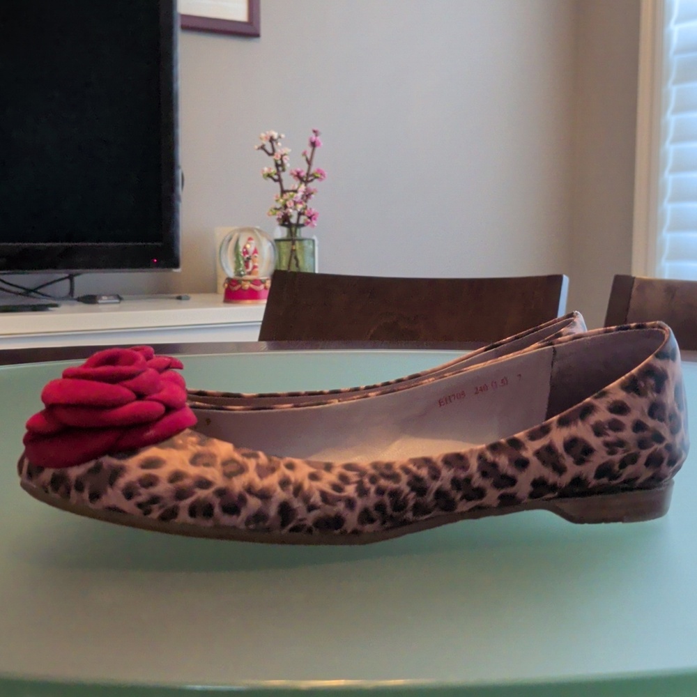 ANTHROPOLOGIE| Staccato Leopard Ballet Flats - Sz 7 - Picture 6 of 11